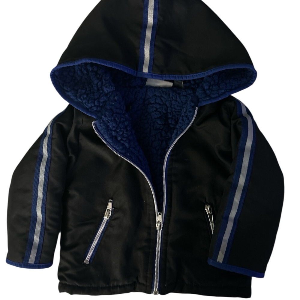Modern Black‎ and Blue Raincoats for Everyday Wear